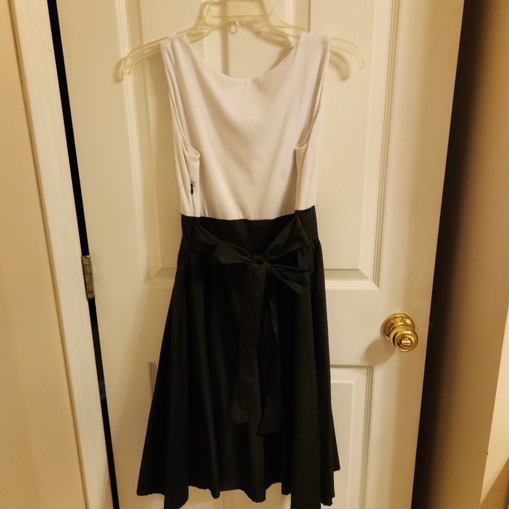 Four Stars Classic Black and White Mini Dress/M